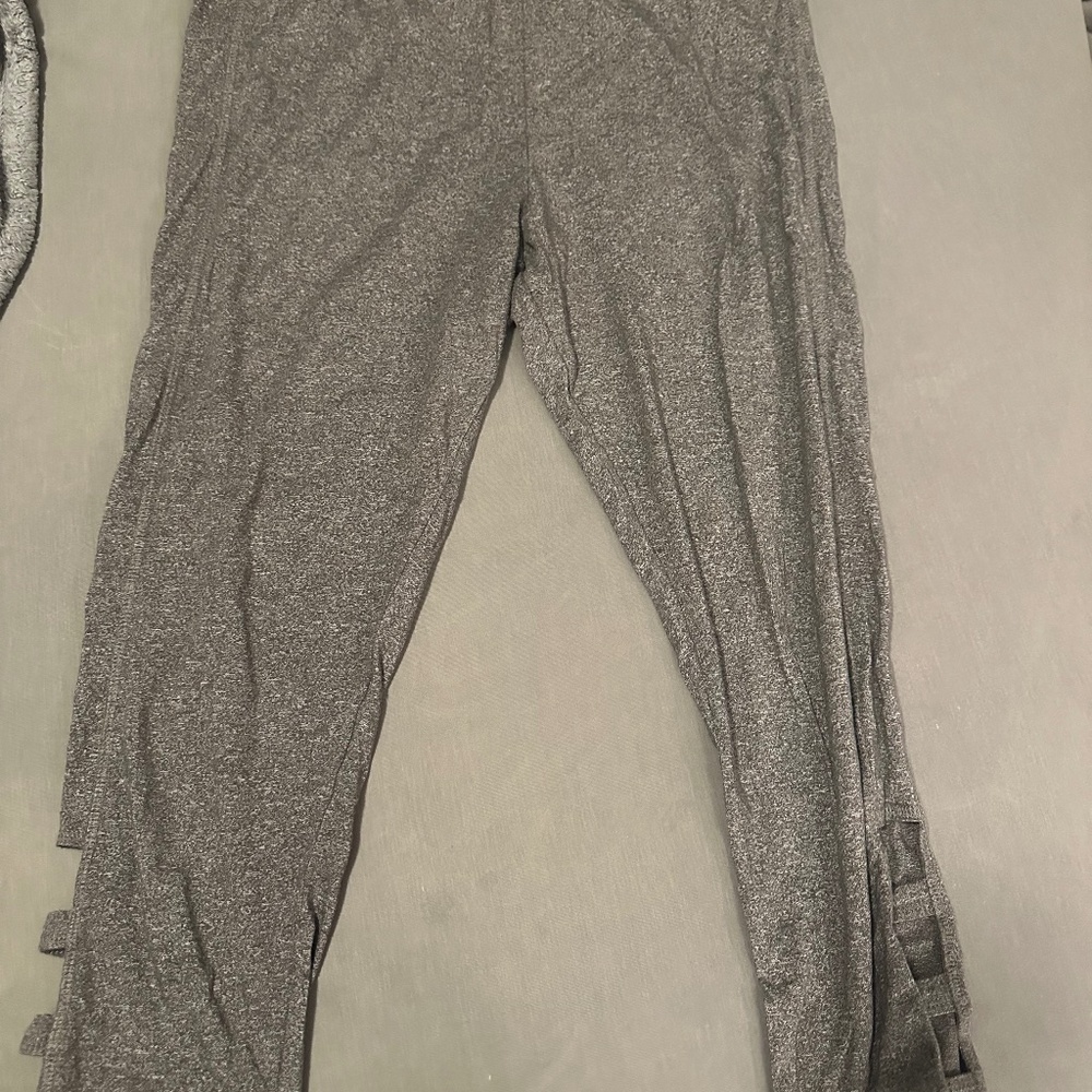 SO Leggings